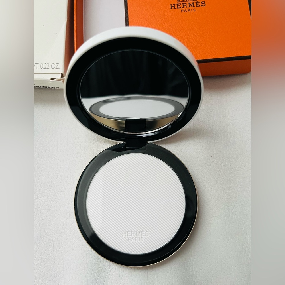 Hermes Plein Air - Radiant Matte Powder - Picture 4 of 4